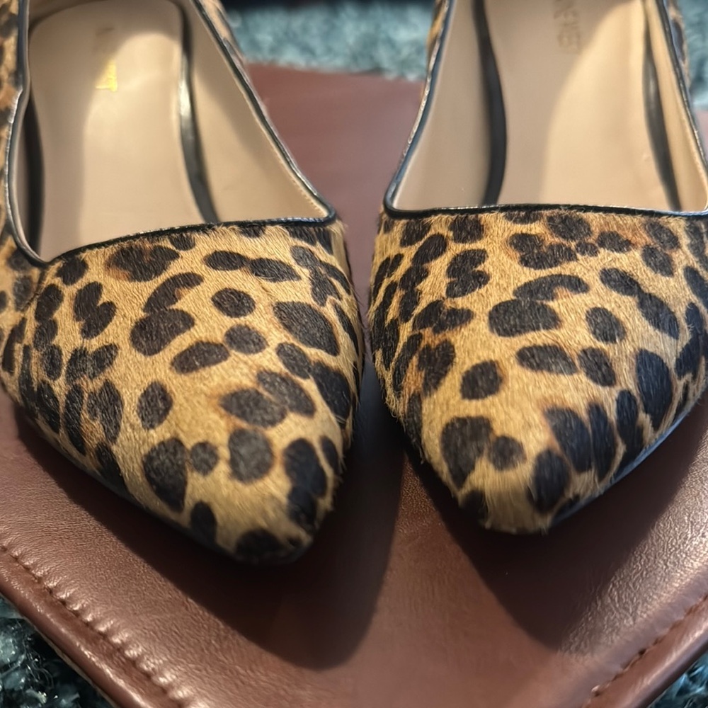 Nine West Brown and Black Heels Classic Elegance - Picture 4 of 13